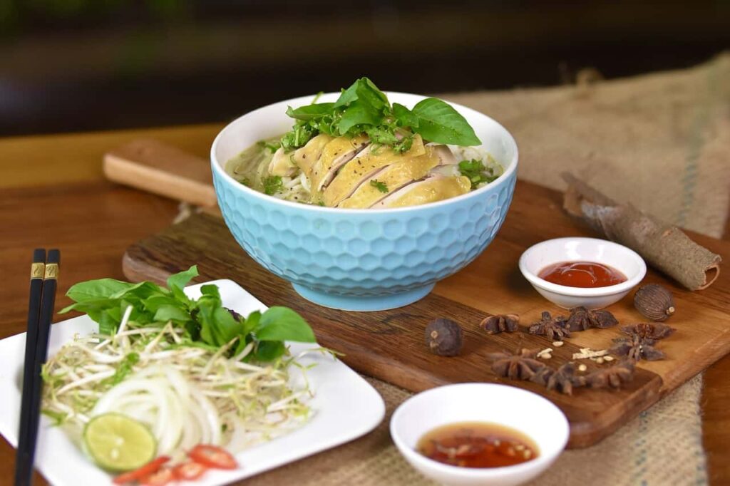 pho ga, chicken pho soup, vietnamese cuisine