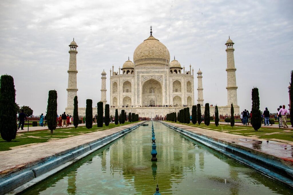 taj mahal, agra, india-4967120.jpg