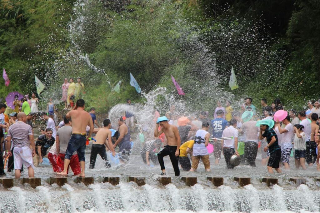 water fight, songkran,